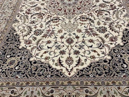 Näin Red Bleu 207x305 cm.